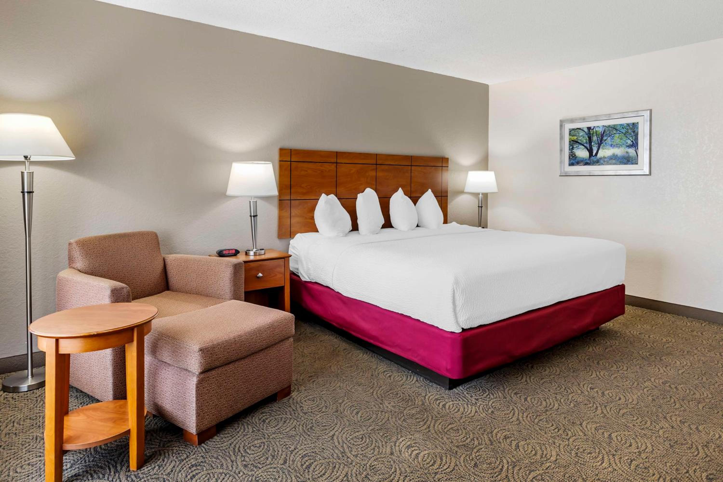 Cookeville Vacations - Best Western Thunderbird Motel - Property Image 8