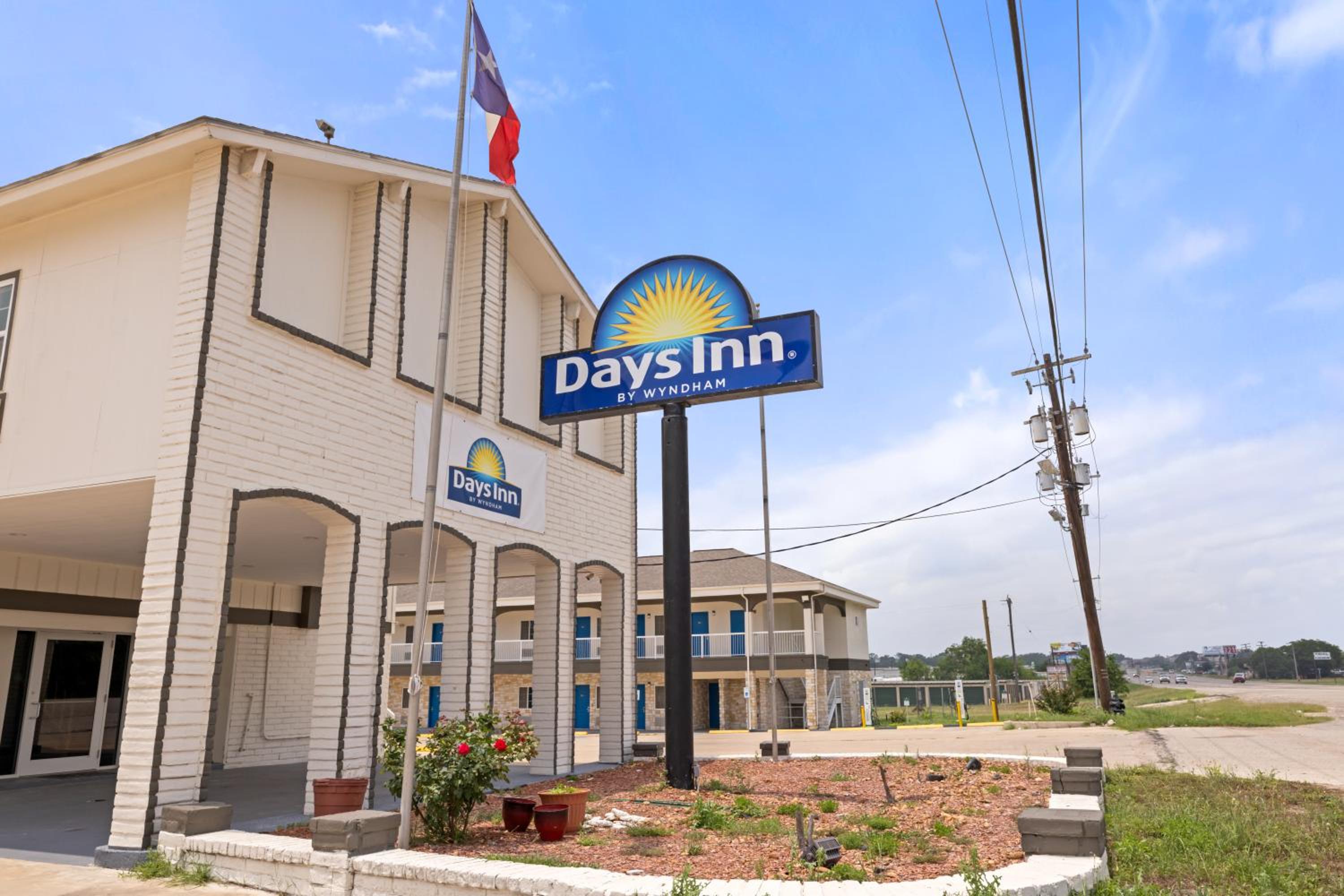 Days Inn by Wyndham Kenedy Karnes City