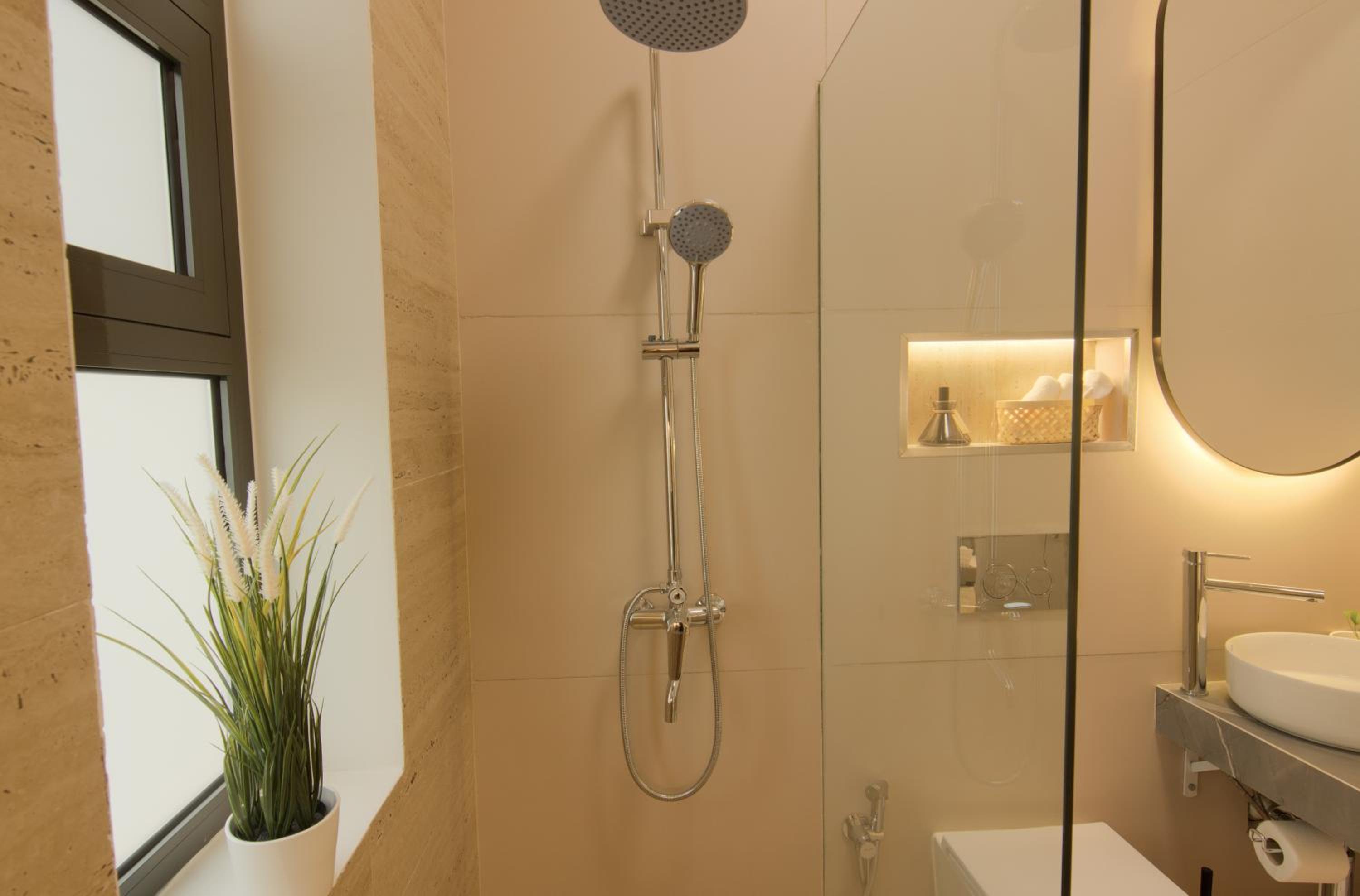 Modern Luxurious 1BR, Penthouse BLISS view 3