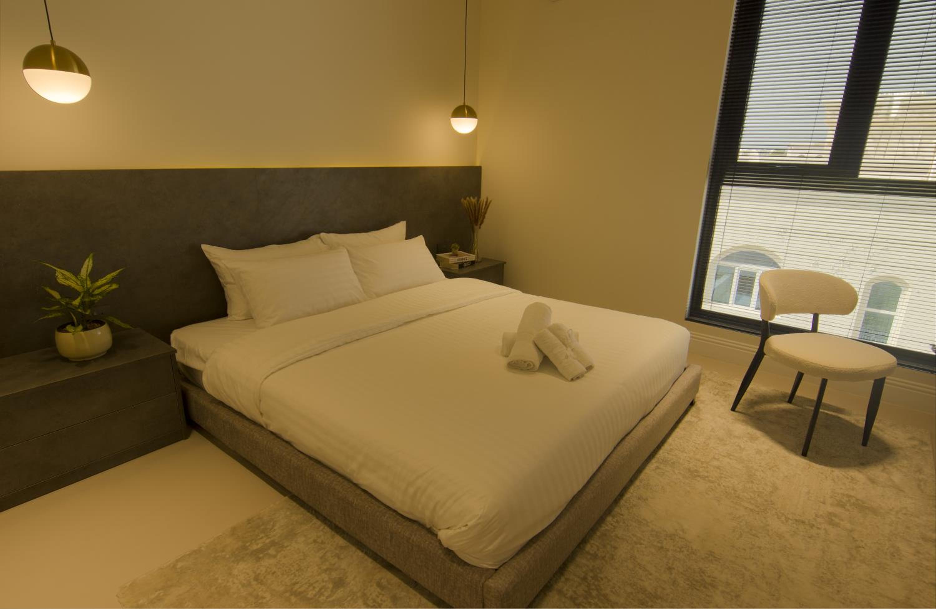 Modern Luxurious 1BR, Penthouse BLISS view 2