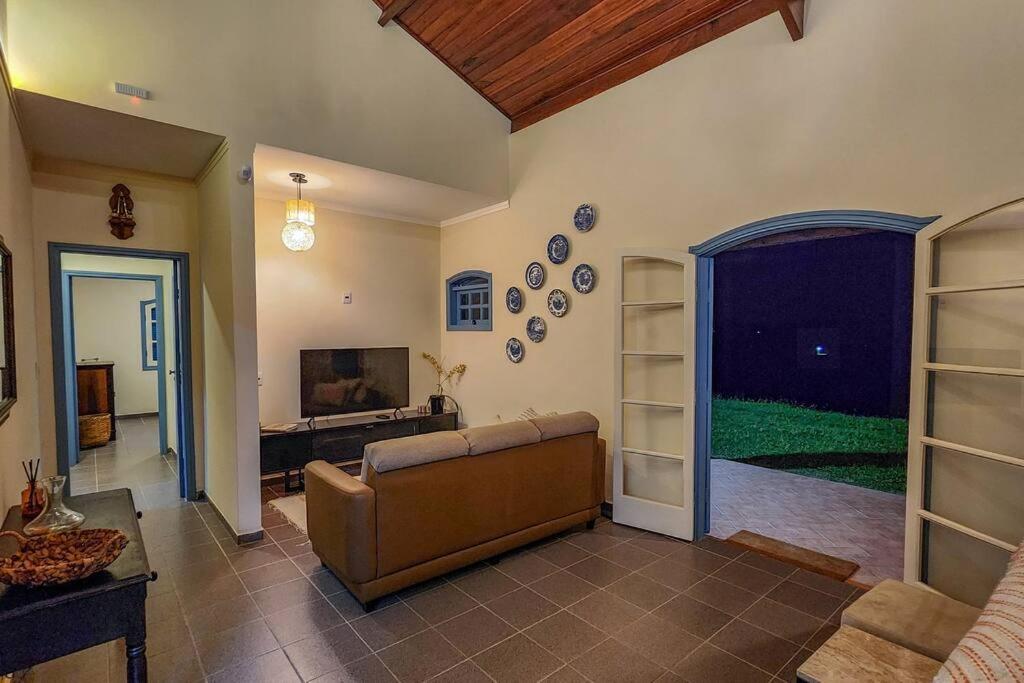 ACASA DO JOAQ U I M, varanda e spa com vista incrível, ar condicionado e roupa de cama e banho entre Porto Feliz, Boituva e Tietê