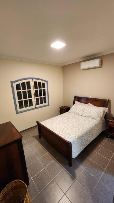 ACASA DO JOAQ U I M, varanda e spa com vista incrível, ar condicionado e roupa de cama e banho entre Porto Feliz, Boituva e Tietê