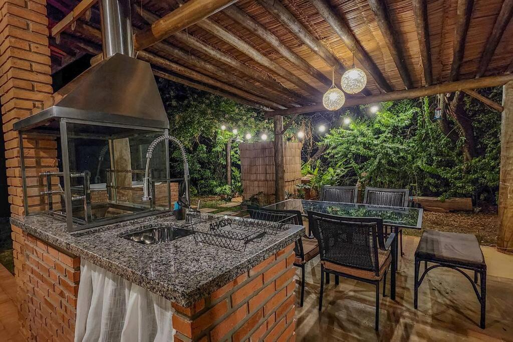 ACASA DO JOAQ U I M, varanda e spa com vista incrível, ar condicionado e roupa de cama e banho entre Porto Feliz, Boituva e Tietê