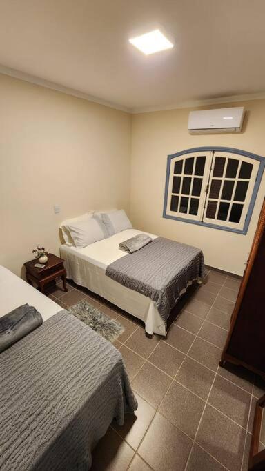 ACASA DO JOAQ U I M, varanda e spa com vista incrível, ar condicionado e roupa de cama e banho entre Porto Feliz, Boituva e Tietê