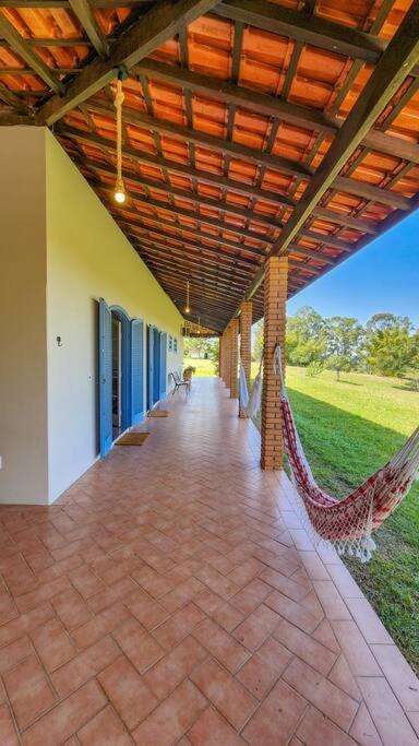 ACASA DO JOAQ U I M, varanda e spa com vista incrível, ar condicionado e roupa de cama e banho entre Porto Feliz, Boituva e Tietê