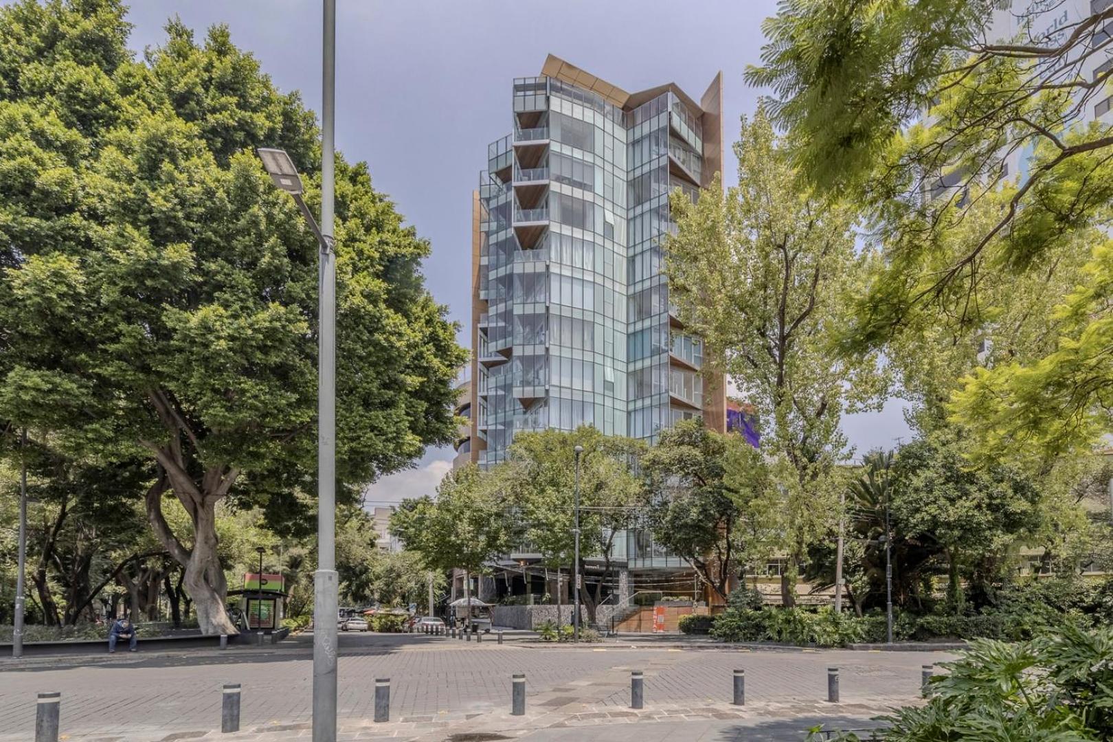 New Loft in front of the Cibeles roundabout — Mexico City
