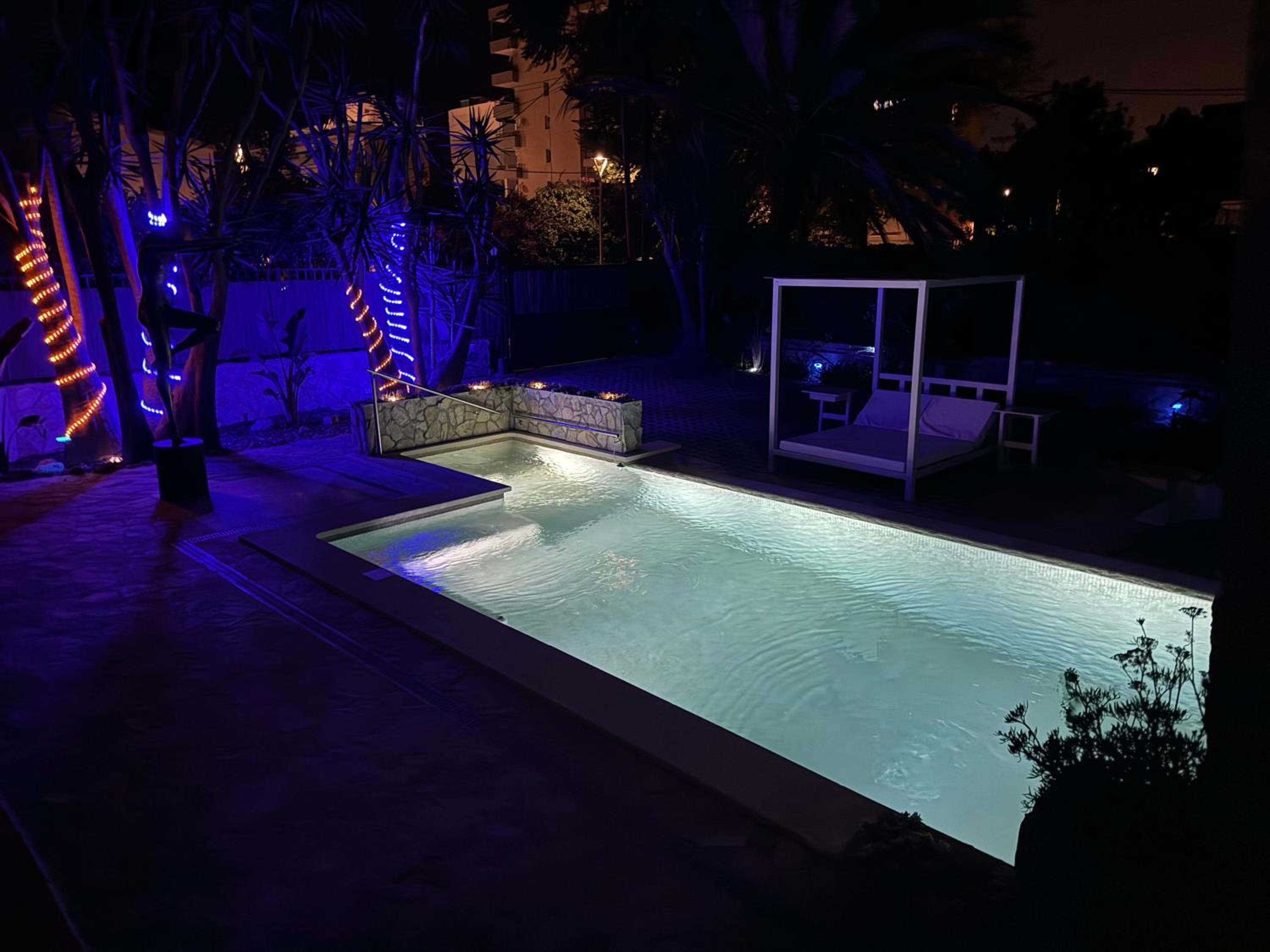 VILLA Henry