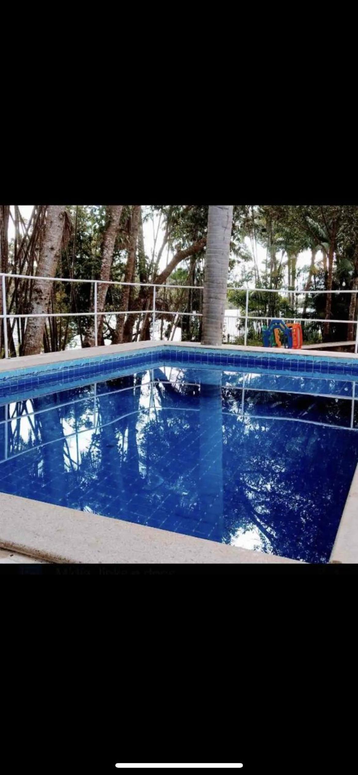 Casa em condominio na beira do rio