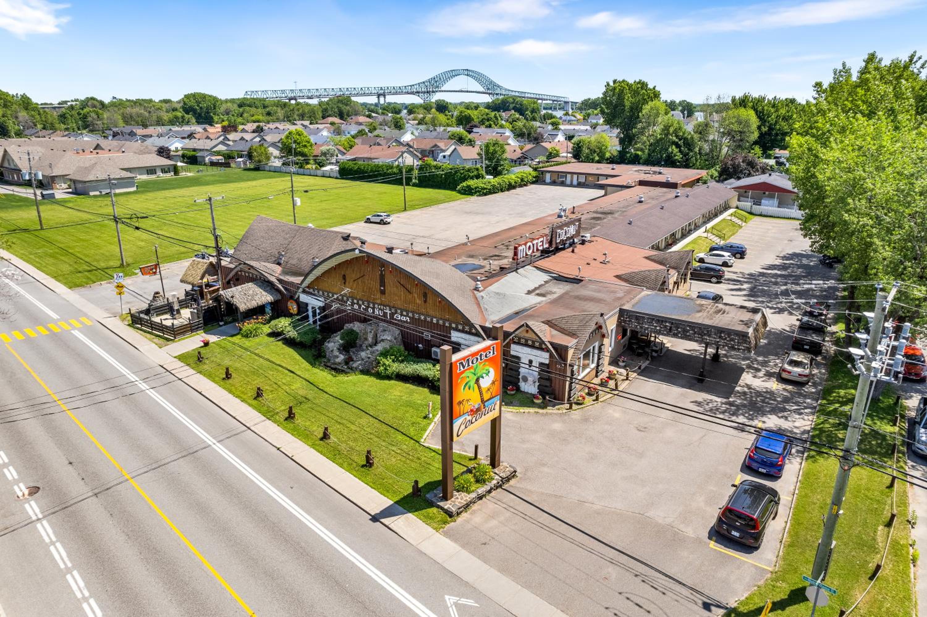 Trois-rivieres Vacations - Hotel-Motel Coconut - Property Image 2