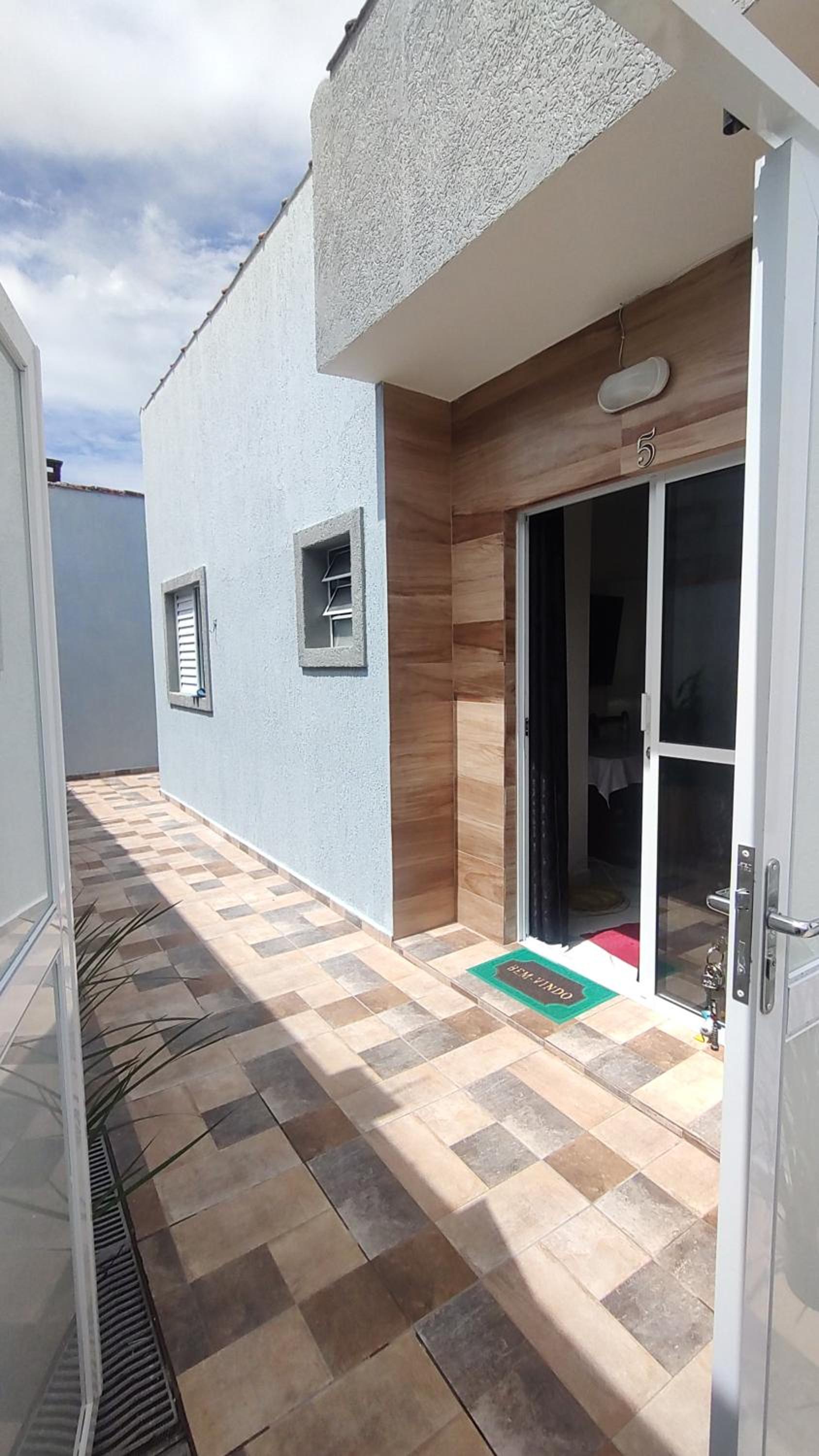 Casa com picina e área gourmet