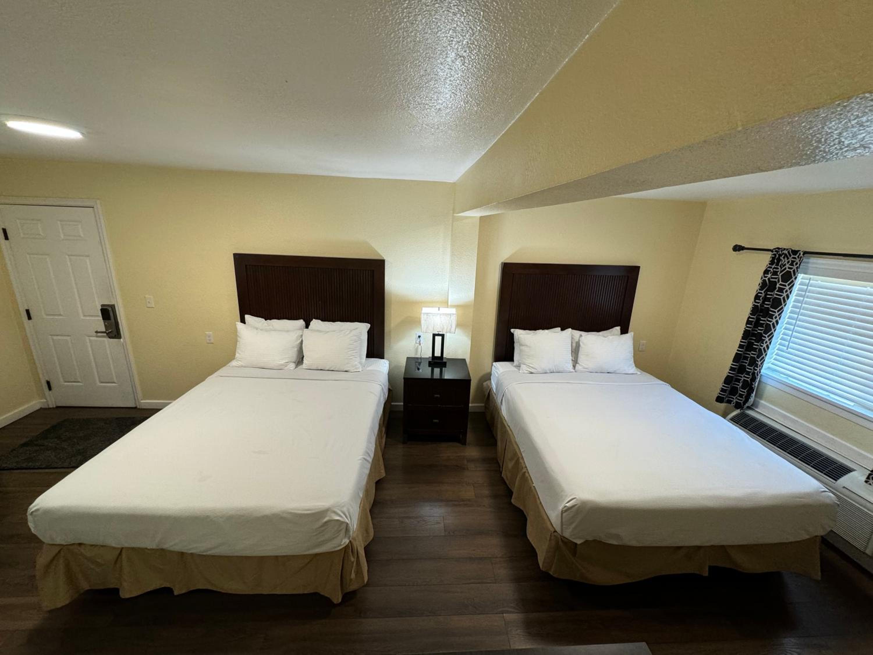 Medford Vacations - Relax Inn of Medford - Property Image 8