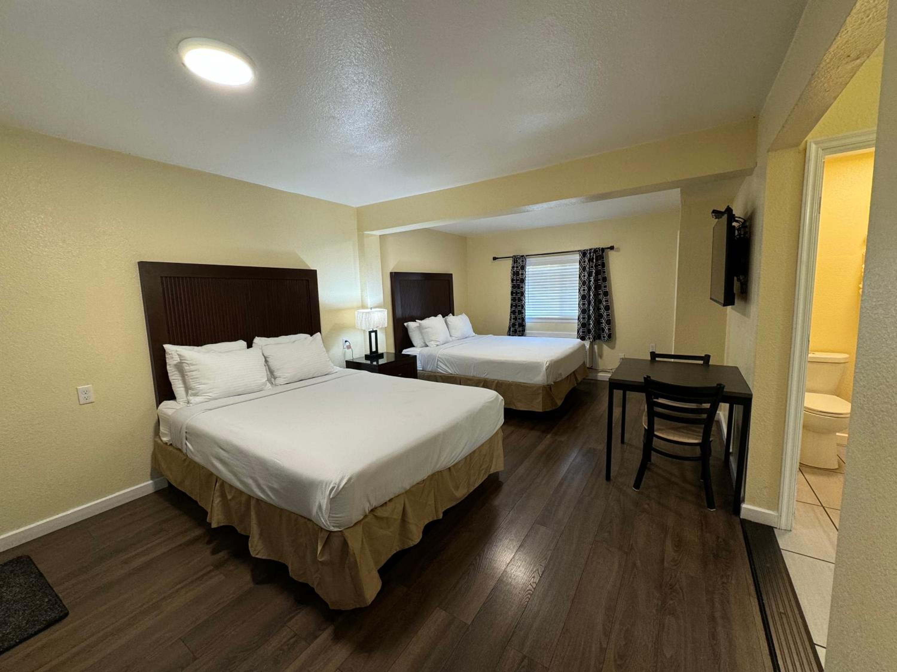 Medford Vacations - Relax Inn of Medford - Property Image 10