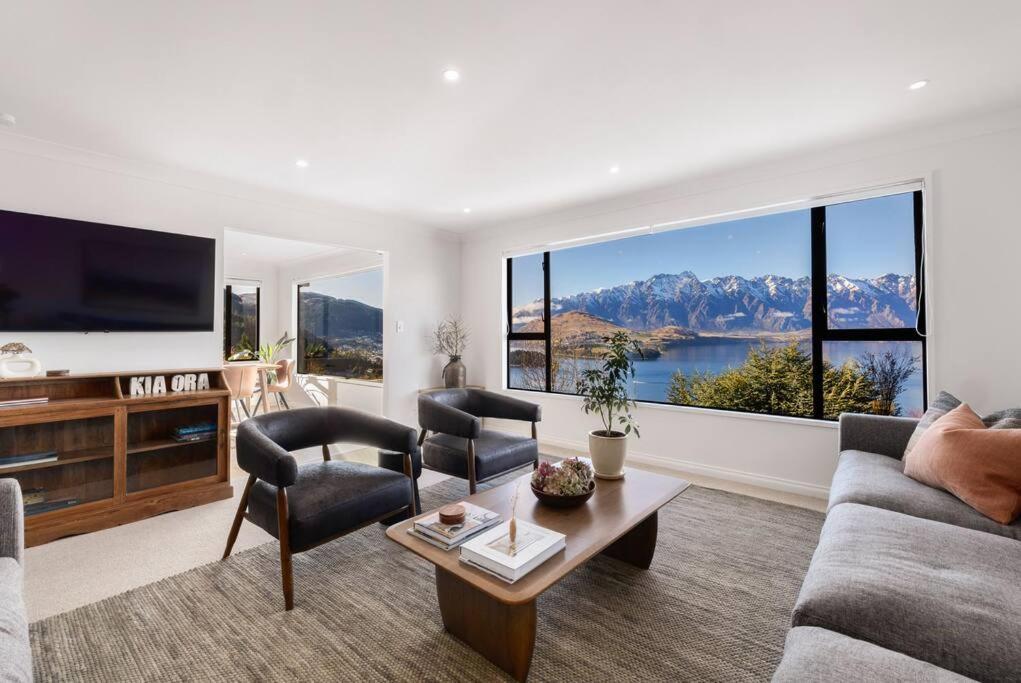 Fabulous Home with Great Views view 5