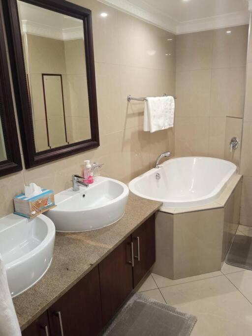 2 Bedroom At The Sails view 5