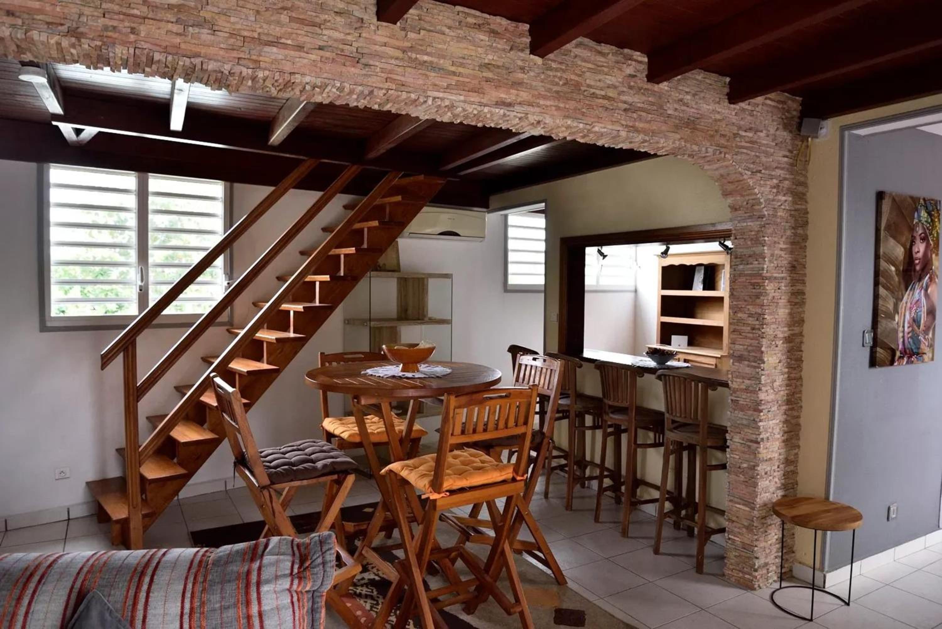 Appartement charmant à Le Gosier avec vue sur la mer, 110 m² view 2