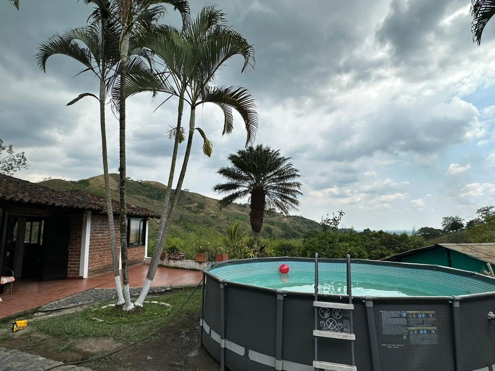 Casa Campestre Buga Parcelación Paraiso de Sonsito