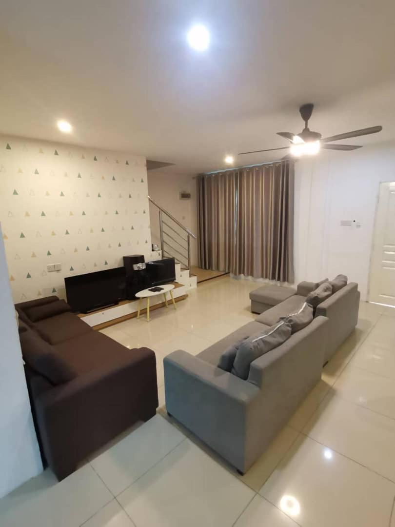 Ting Bintulu Homestay photo 1