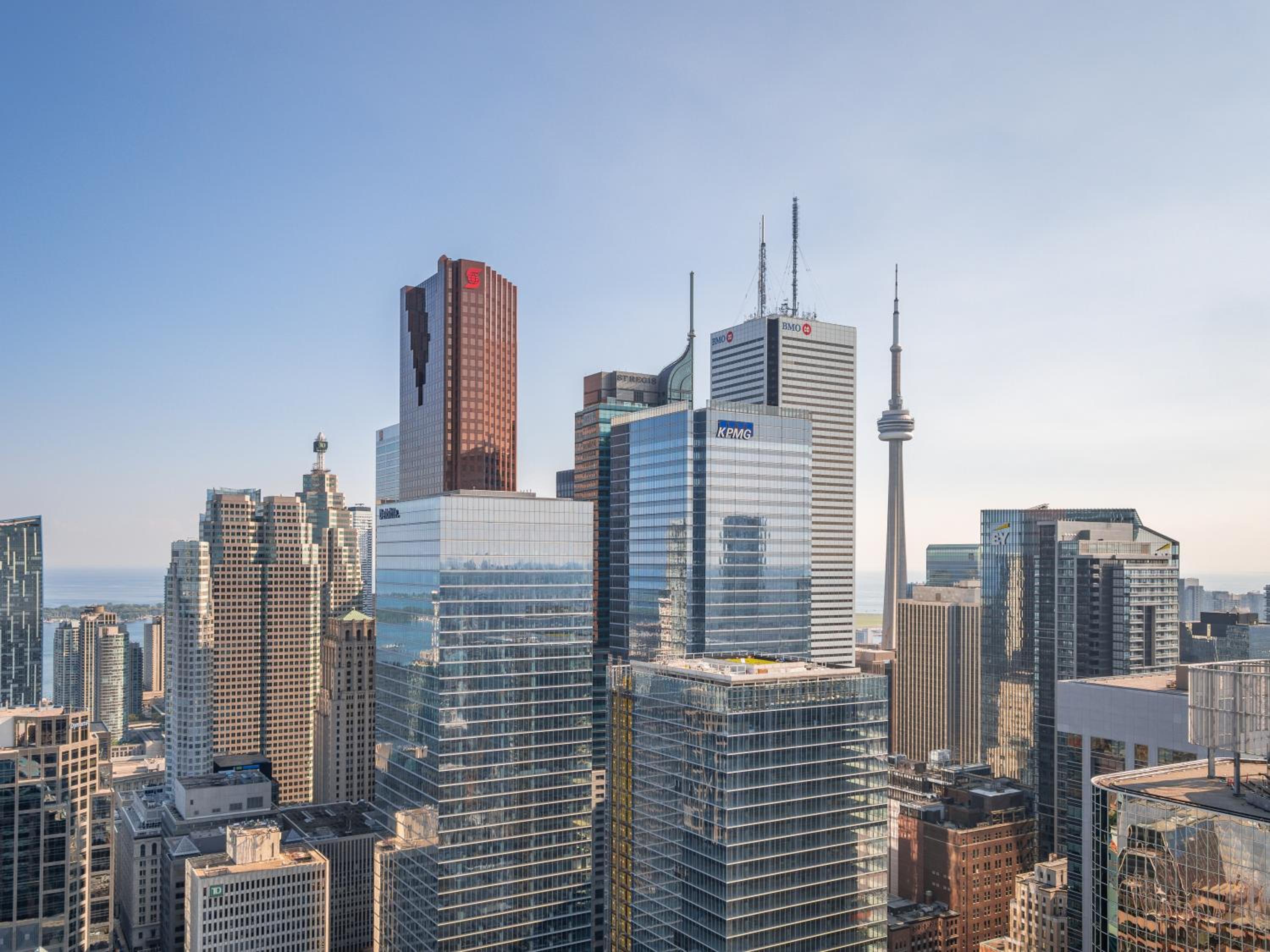 Designer 1BR Suite with CN Tower, Skyline view