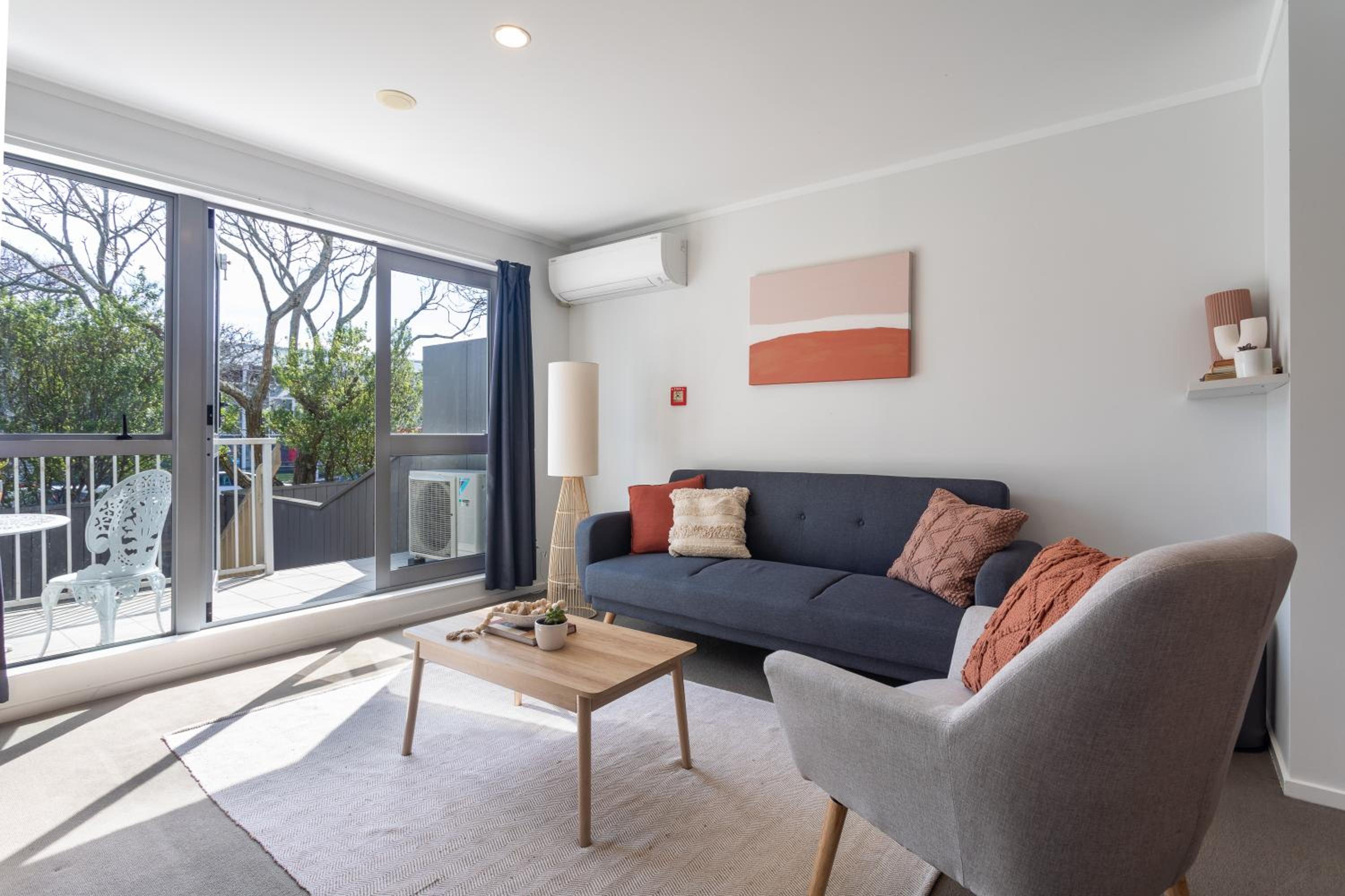 Bright Morningside Apartment