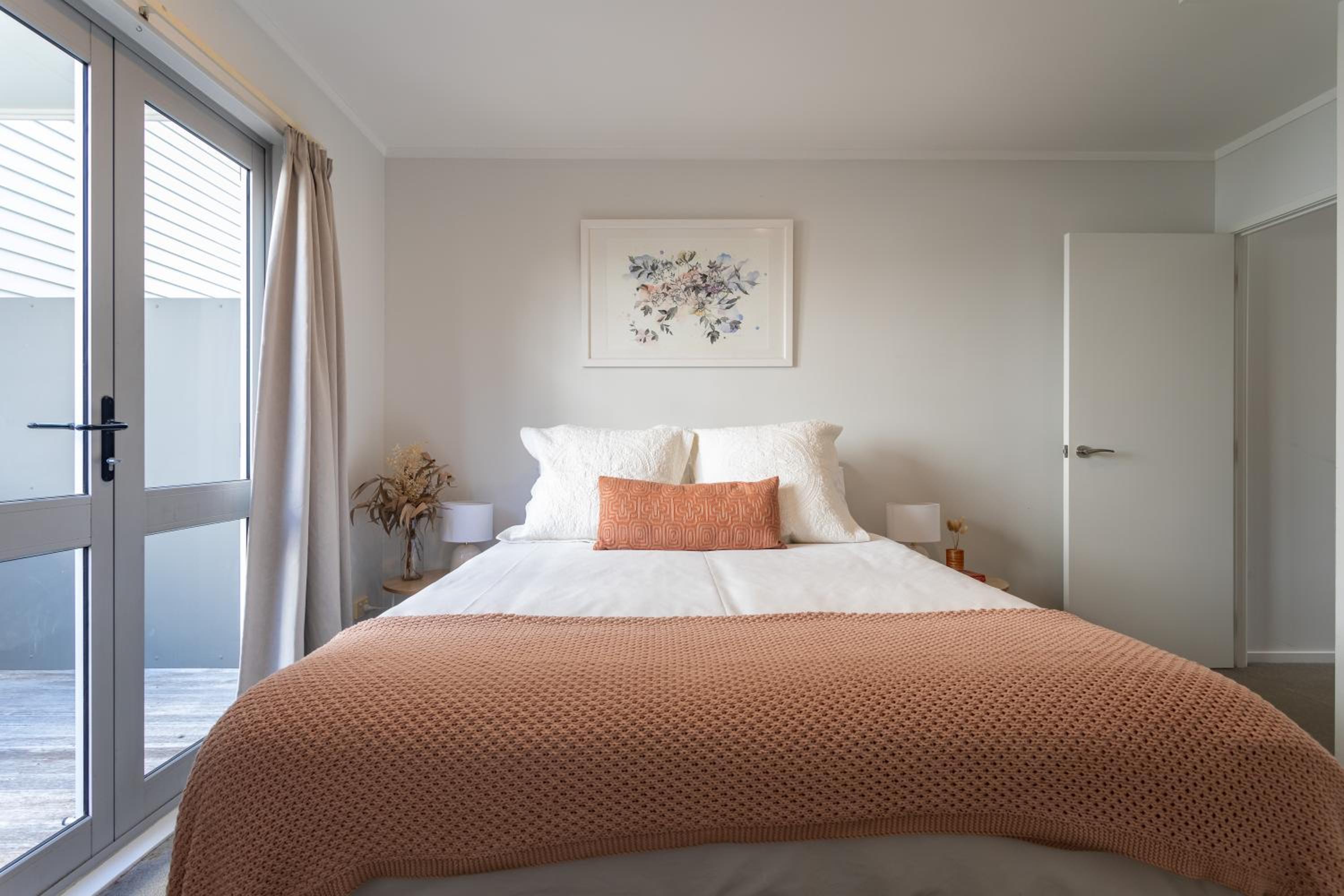 Bright Morningside Apartment
