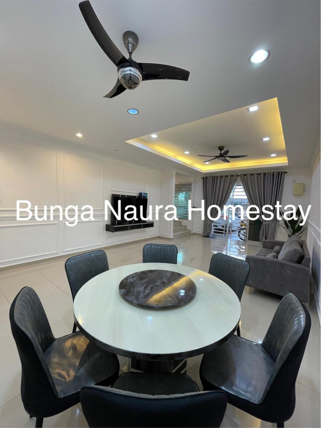 Bunga Naura Homestay