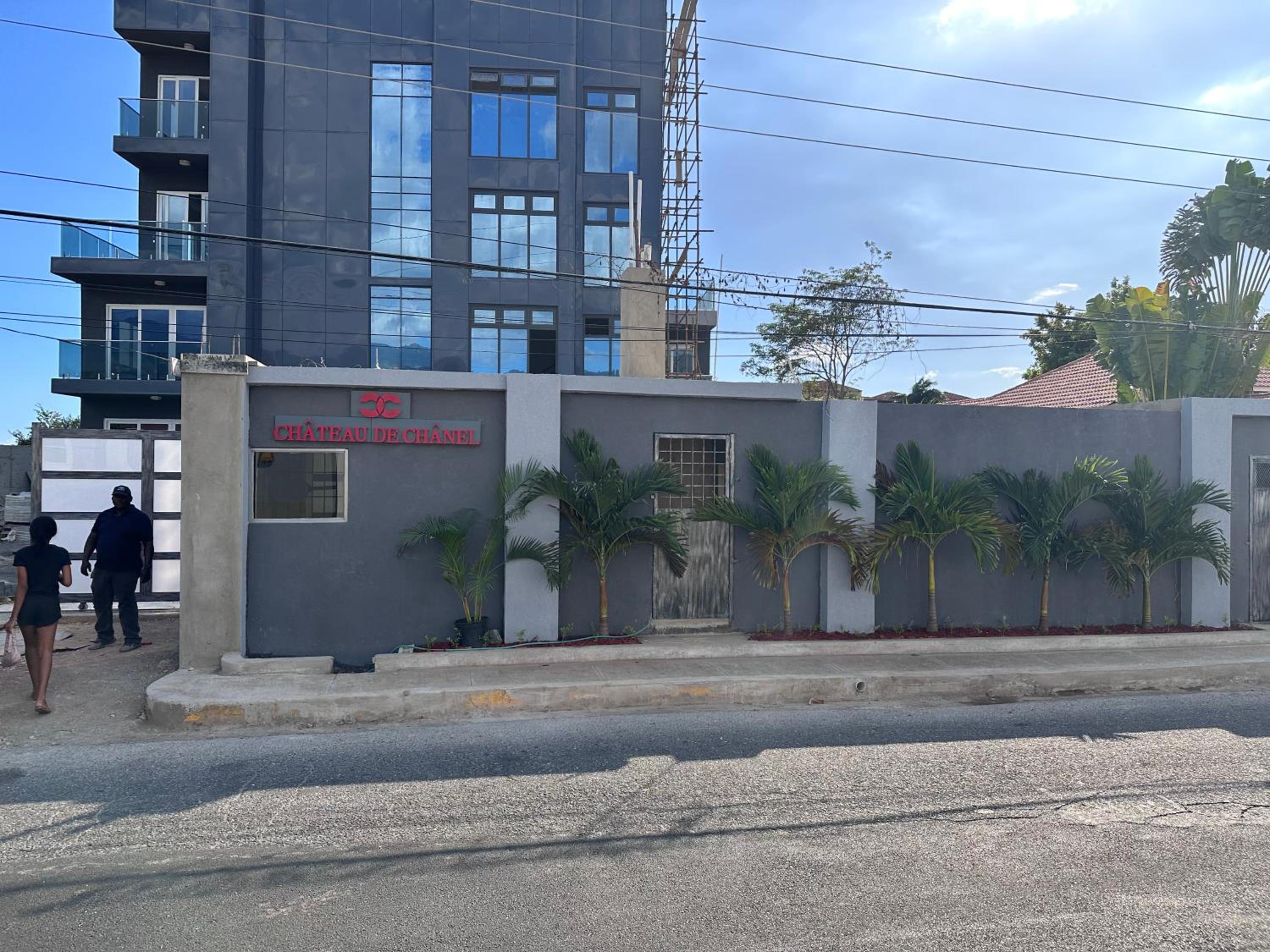 Chateau by Lavishhomesja view 5