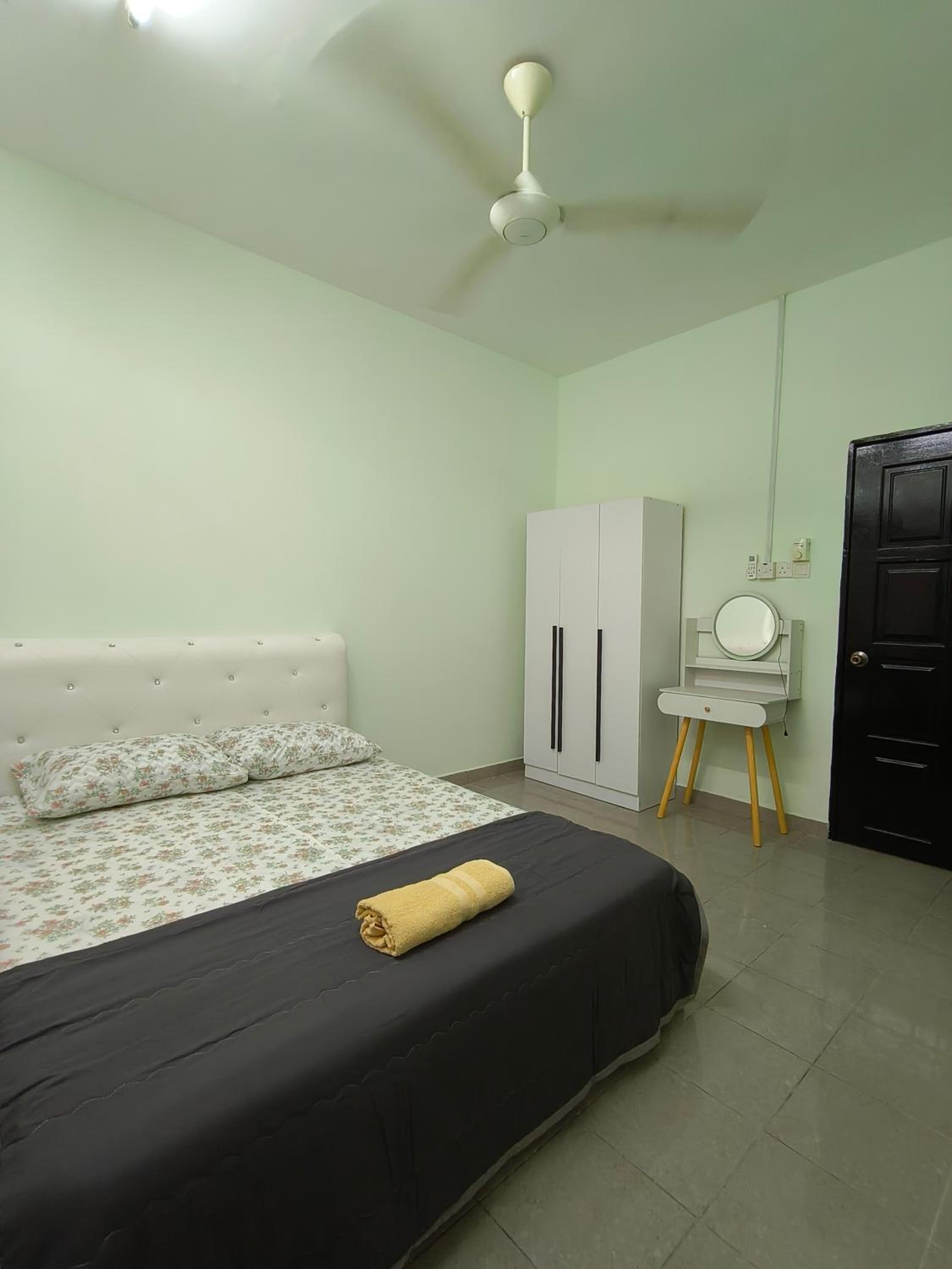 D'manis Homestay photo 2