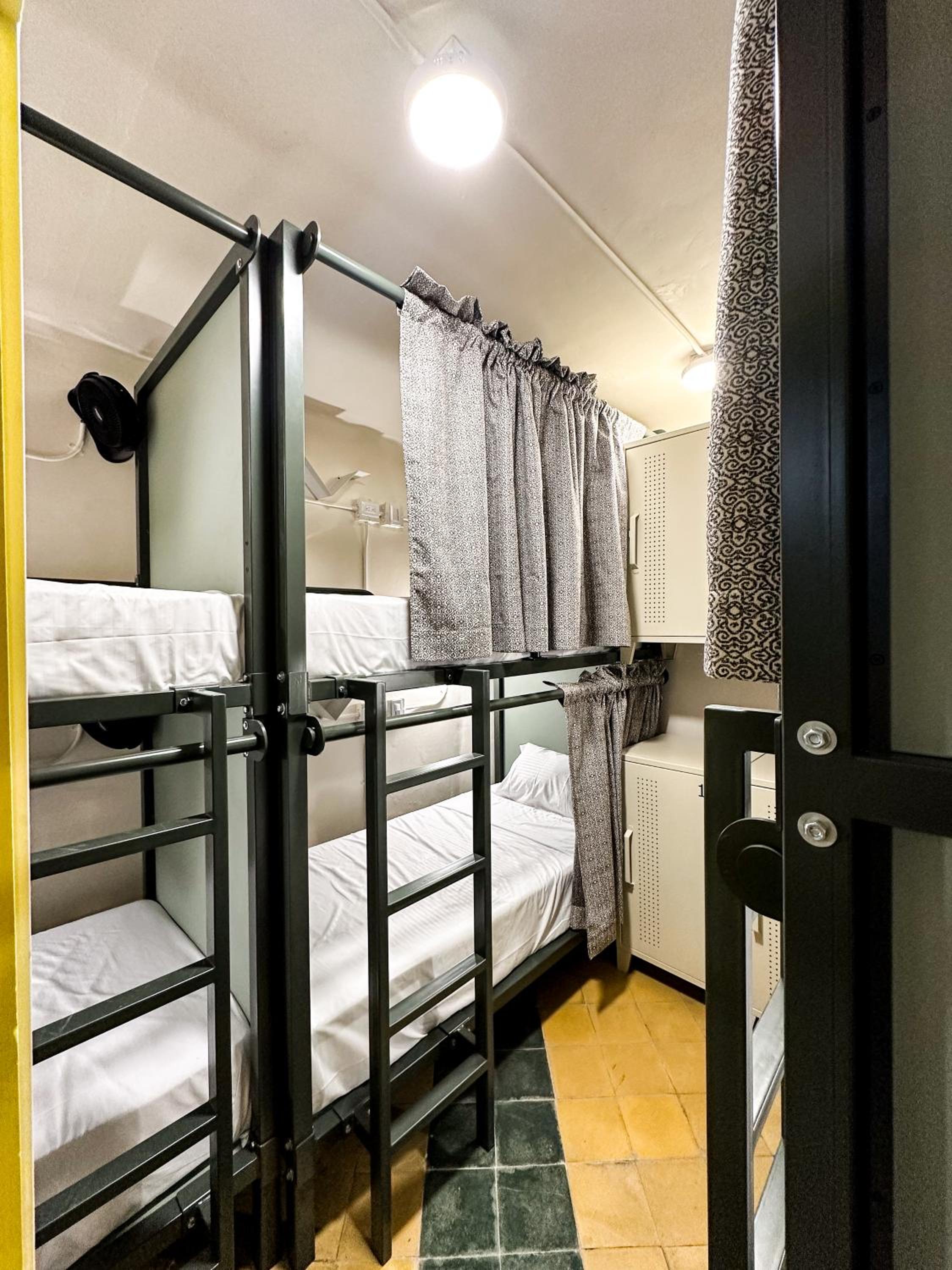 Mascomunal hostel