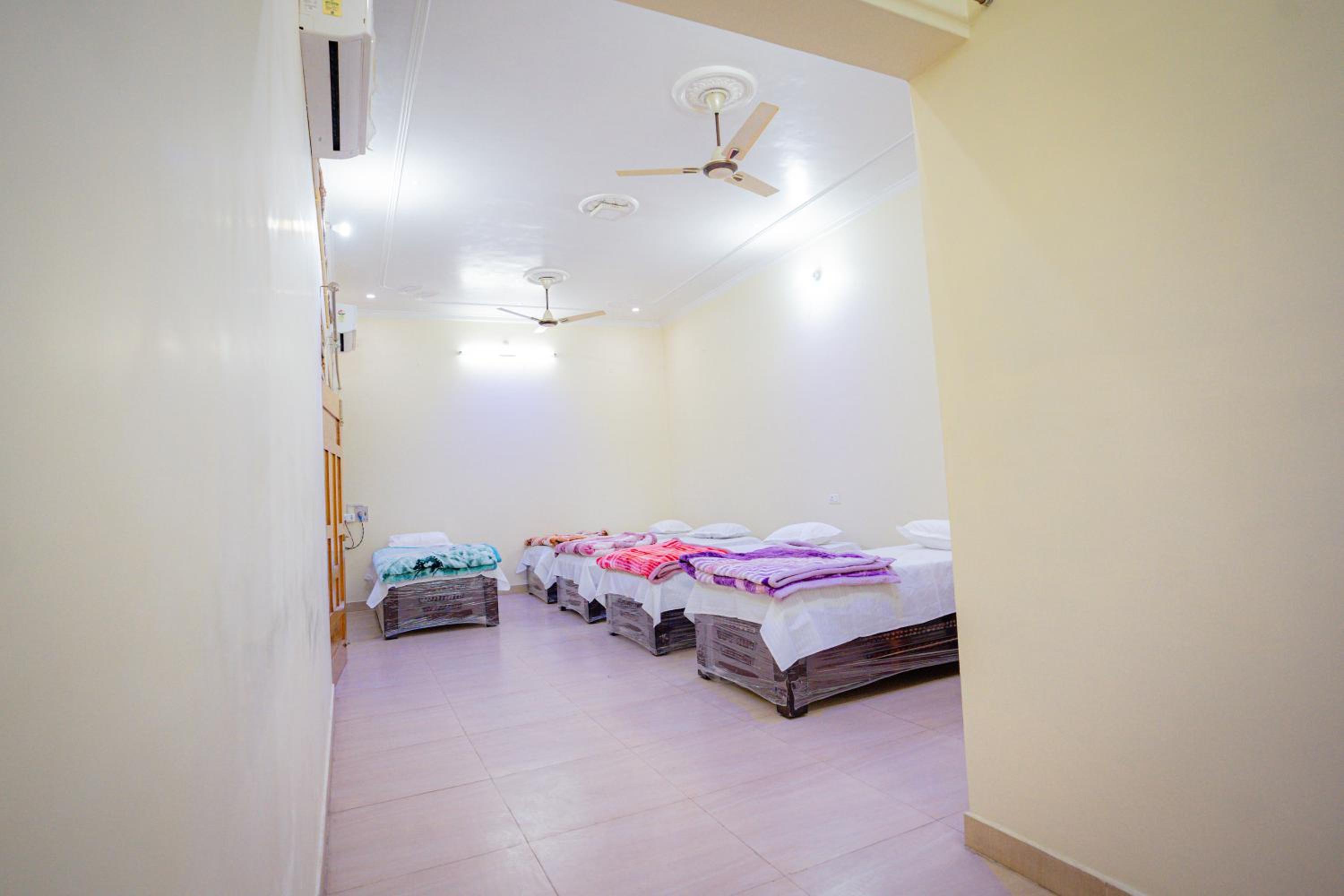 Rameshwar Kunj Home stay Ayodhya view 4