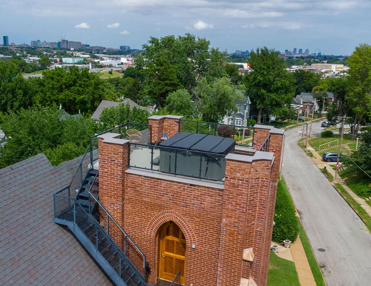 Gothic Heights Inn