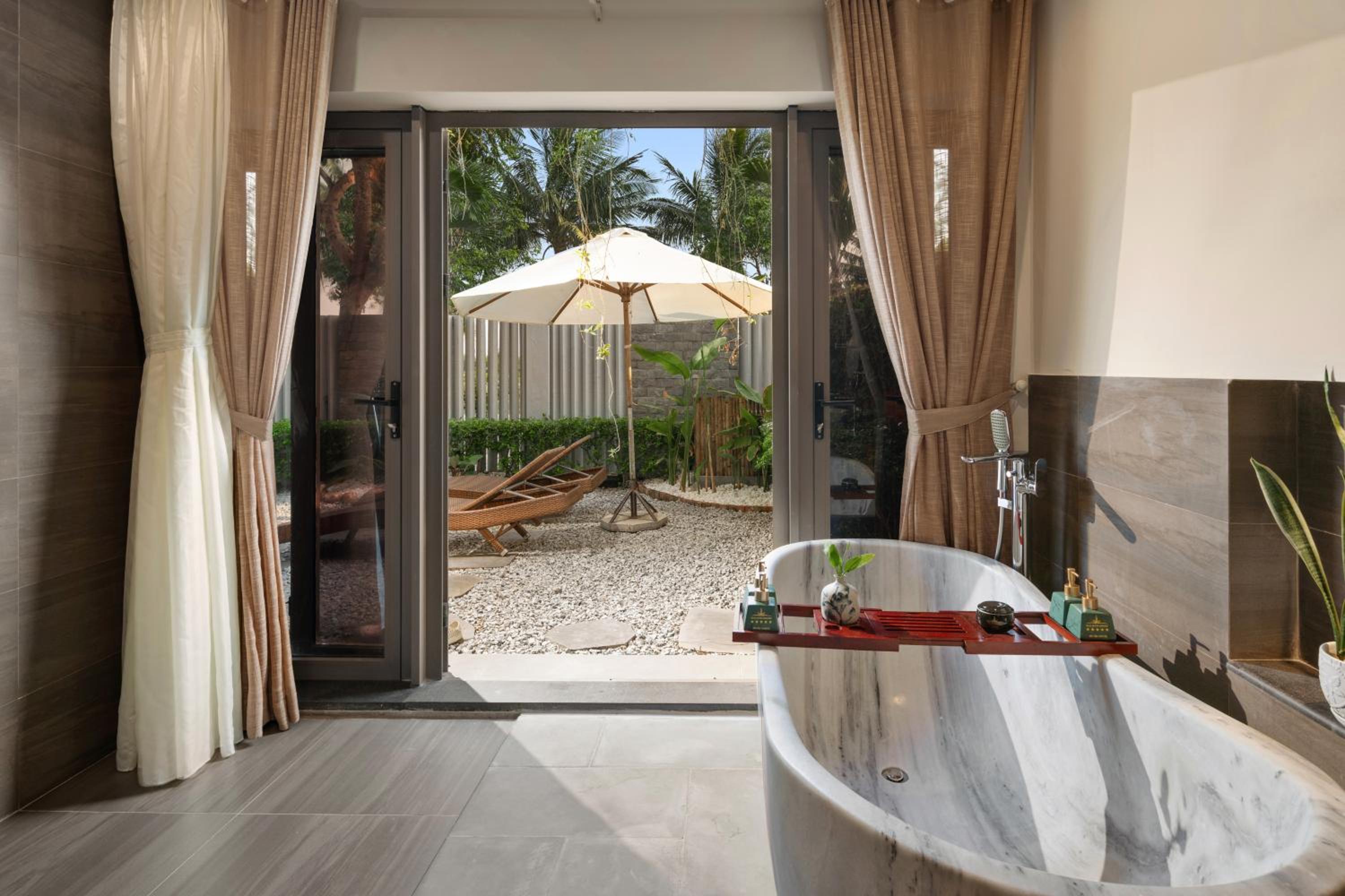 Silk Sense Hoi An River Resort - Green Luxury Escape