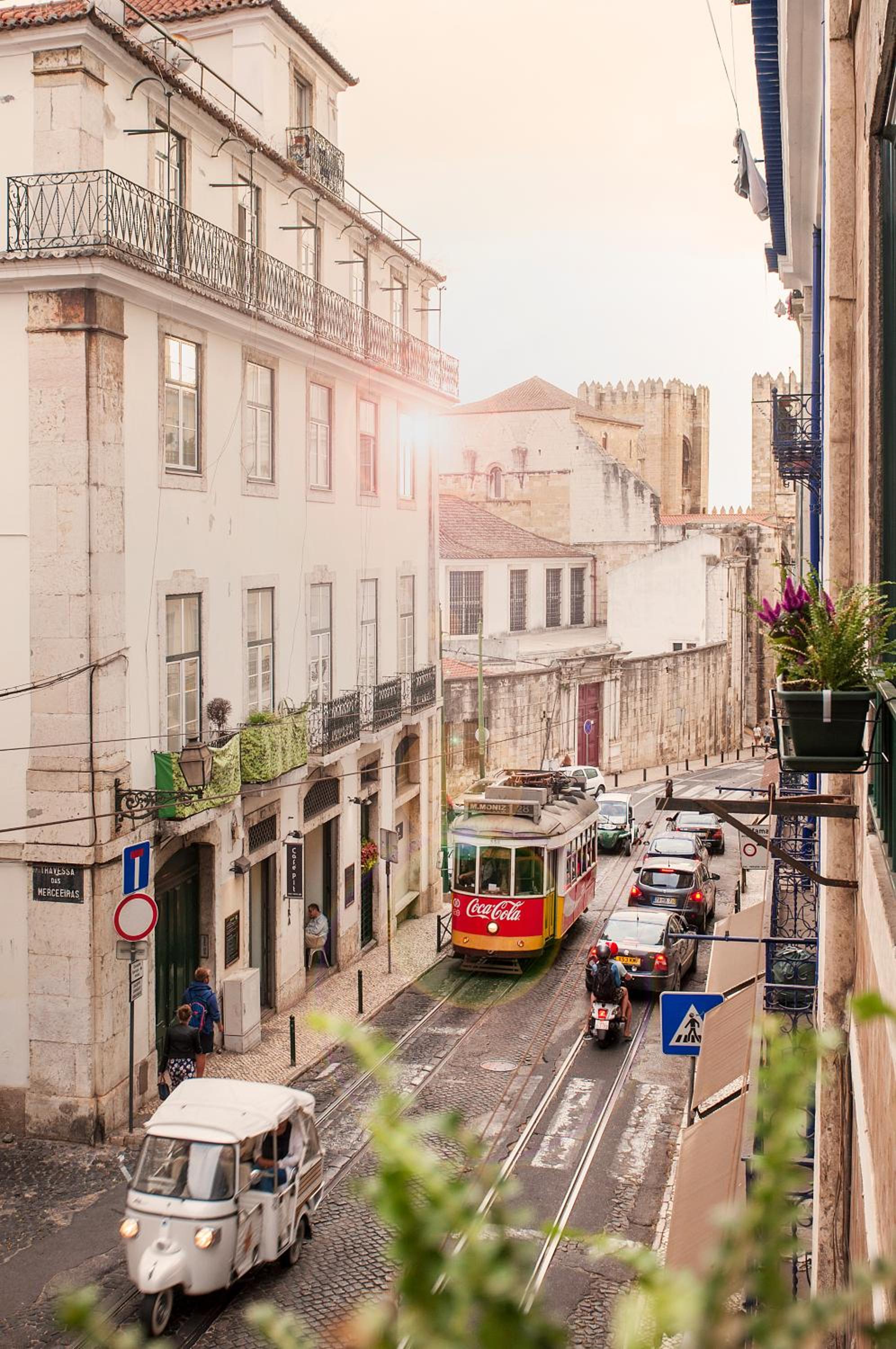 Alfama - Sé Cathedral | Lisbon Cheese & Wine Apartments