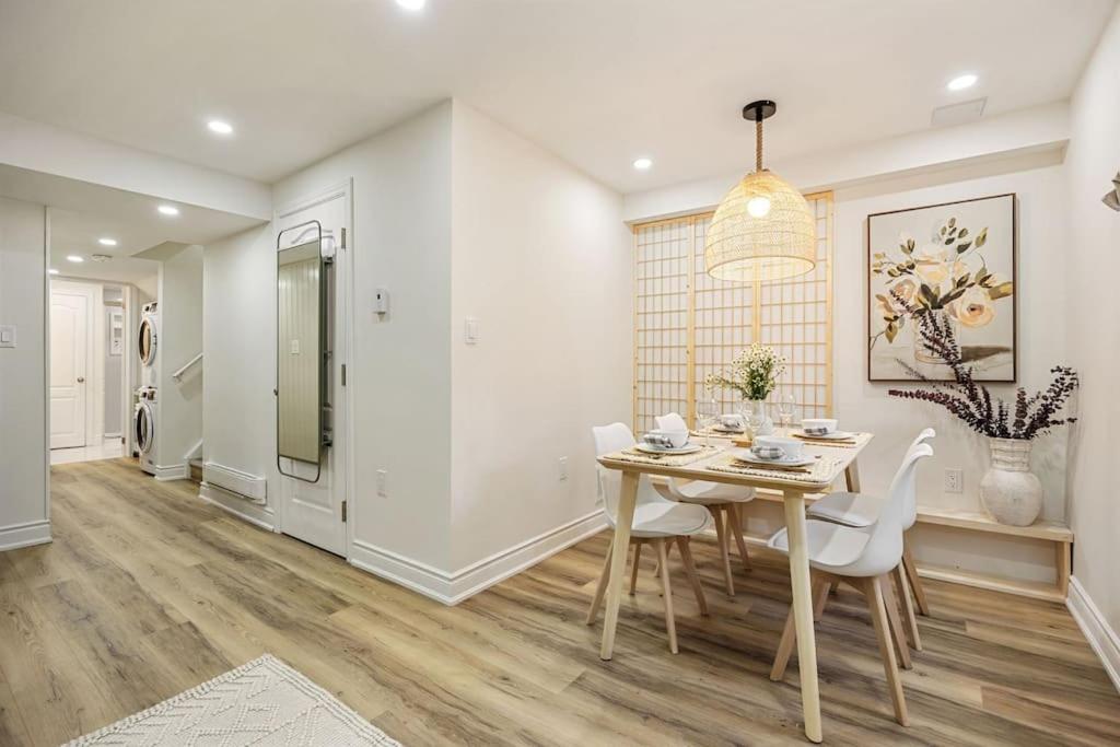 fully Yours, Brand New Basement, private entrance
