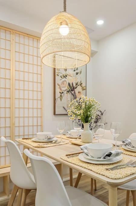 fully Yours, Brand New Basement, private entrance