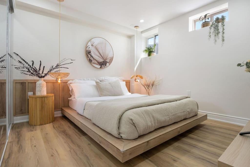 fully Yours, Brand New Basement, private entrance