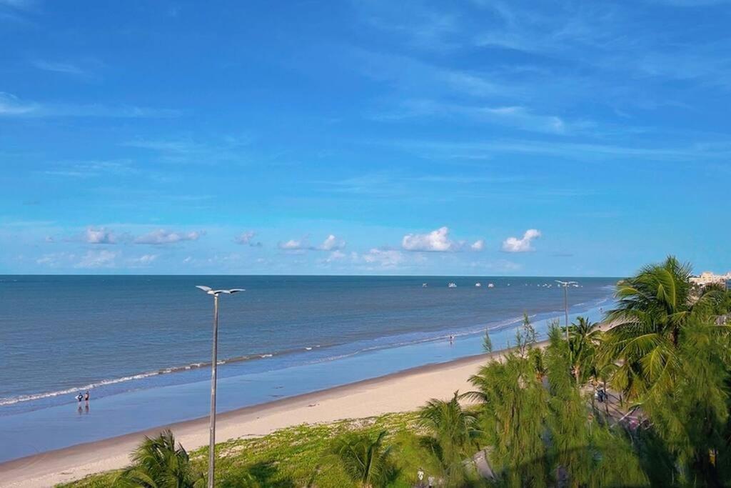 Apê pé na areia para 4 pessoas em Manaíra