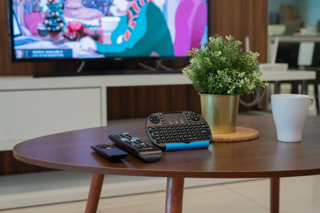 Comfy & Cozy Studio Apartment photo 6