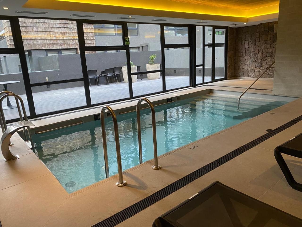 Maravilloso Depto nuevo 2D 2B centro frente al lago con piscina techada temperada, jacuzzi y gimnasio