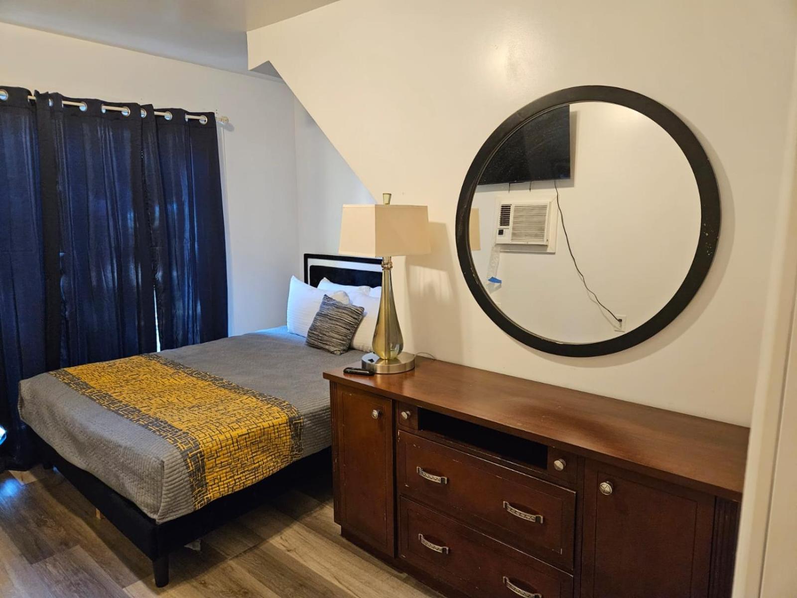 3 BR Guest House Get Away Ideal location view 5