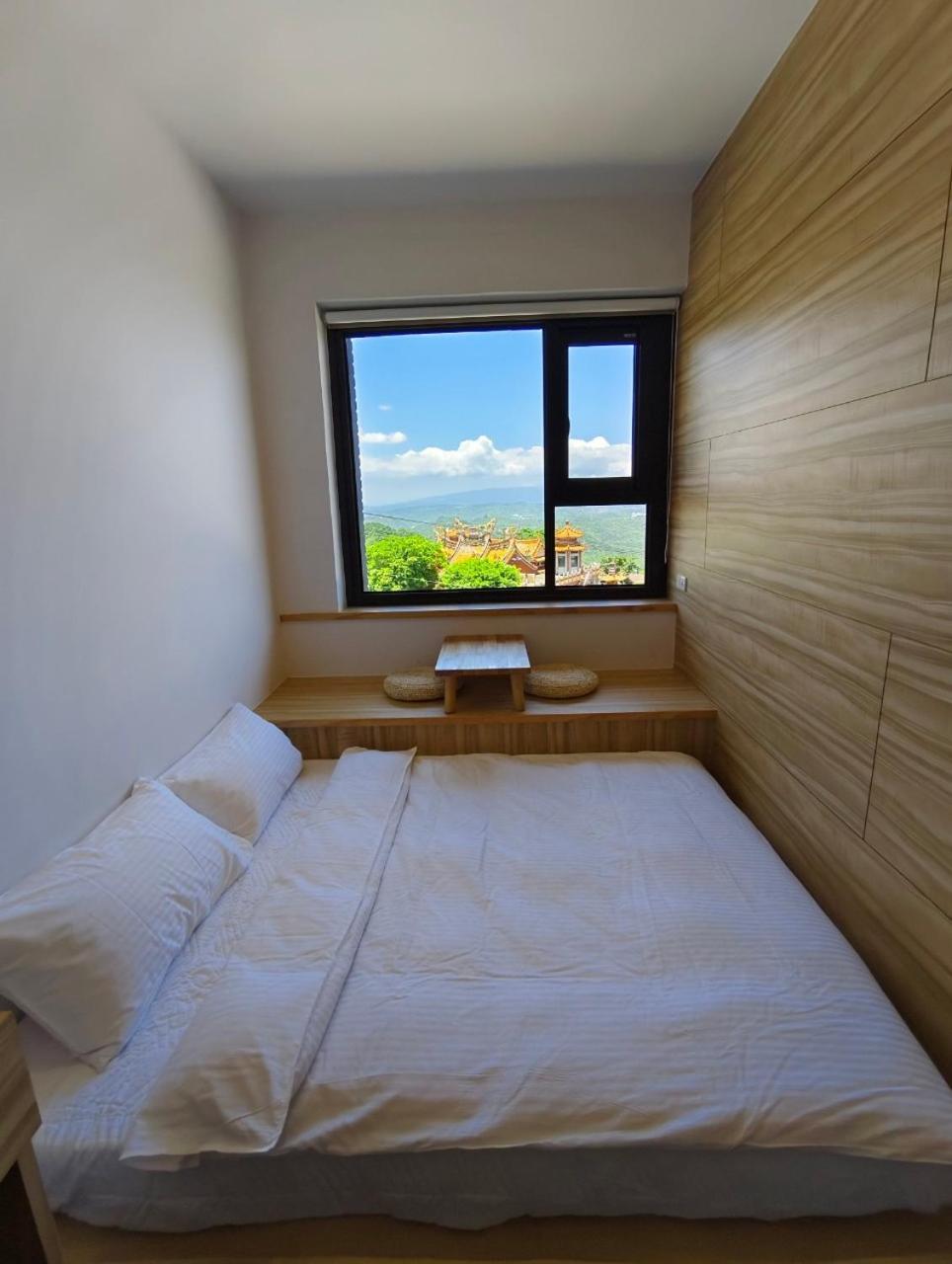 Jiufen Mountain Stay