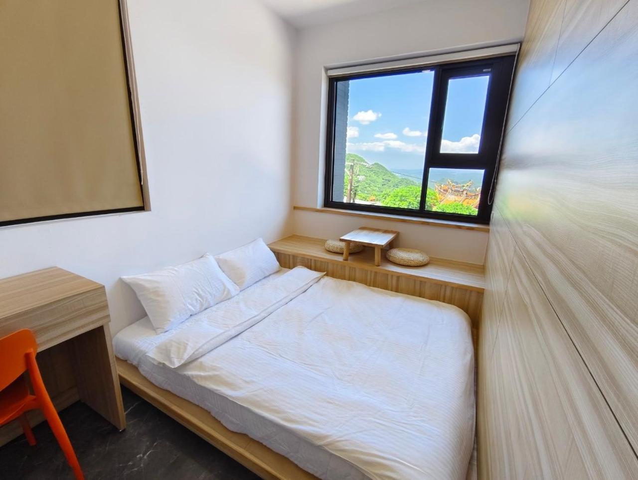 Jiufen Mountain Stay