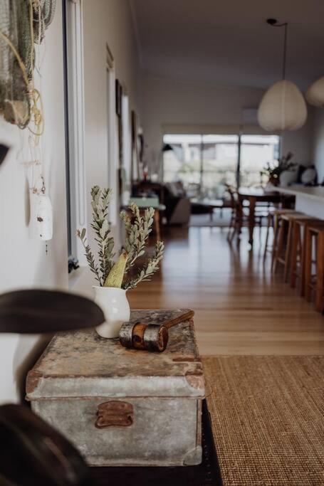 Seafarers Lodge, your seaside surf haven, pup friendly