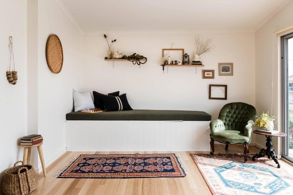 Seafarers Lodge, your seaside surf haven, pup friendly