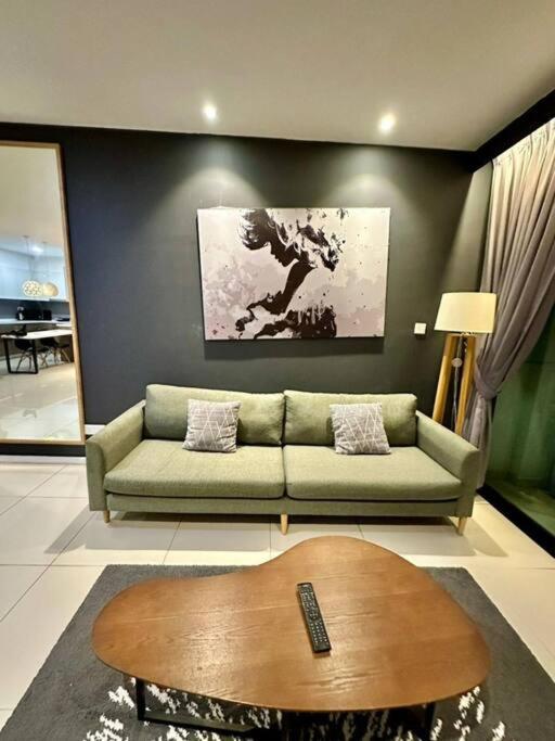 Suasana Suites condo with pool opposite Citysquare