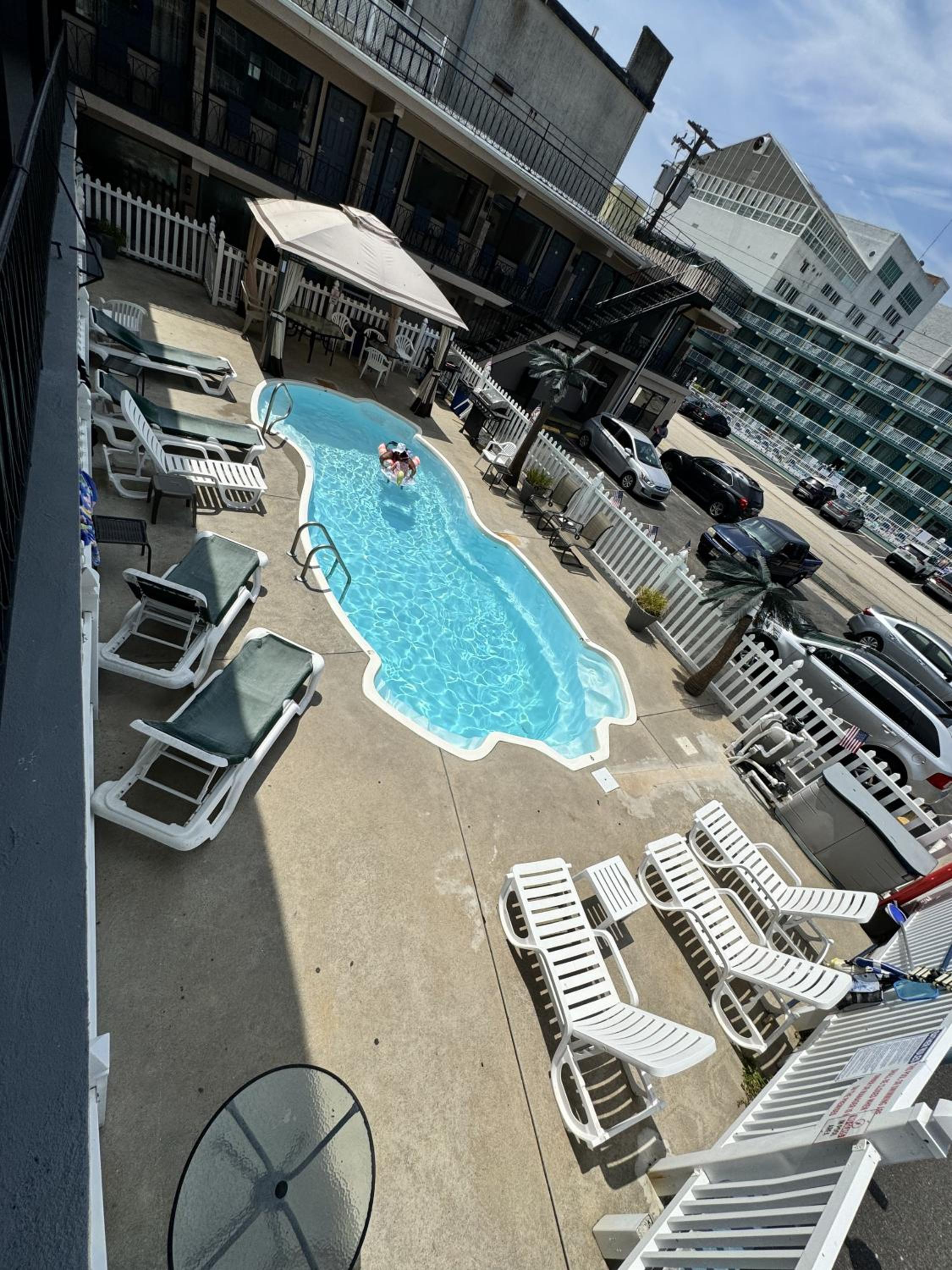 Paradise Inn