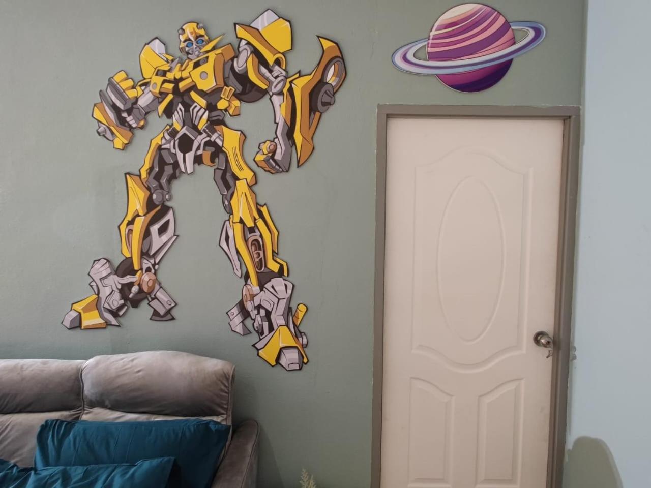 Georgetown Transformer Theme staycation up to 7 pax Netflix YouTube Playstation photo 3