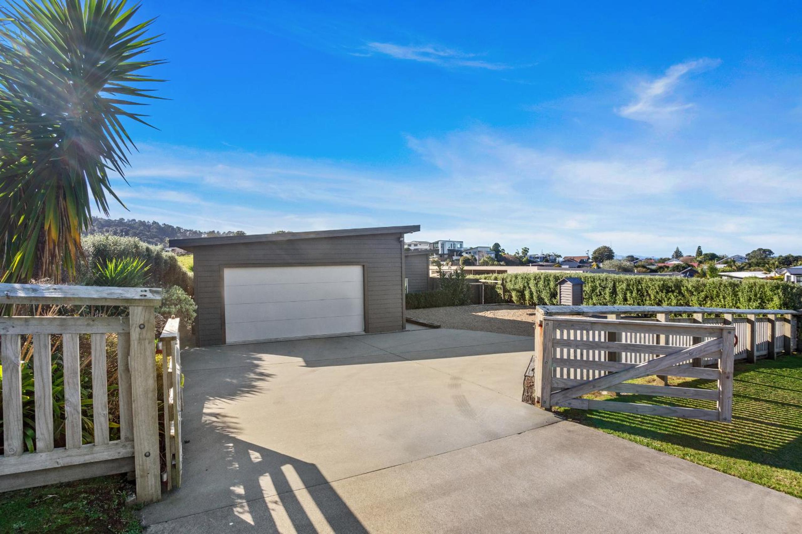 Tohora Serenity - Waihi Beach Holiday Home view 4
