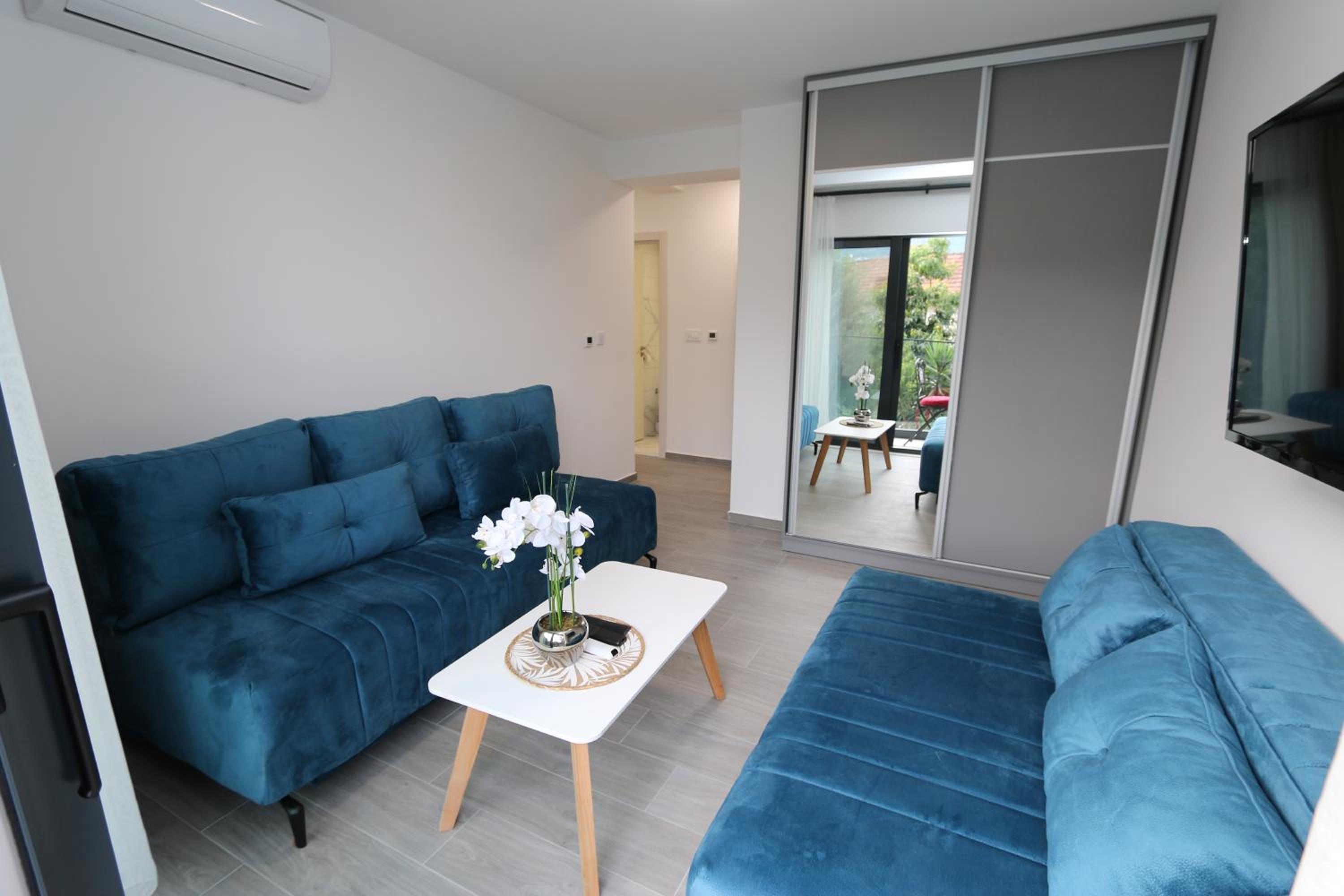 Apartments Port View