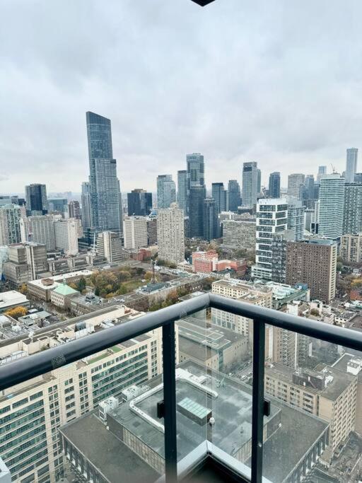 Elegant Condo Near Eaton Centre Mall