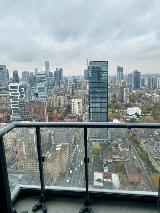 Elegant Condo Near Eaton Centre Mall